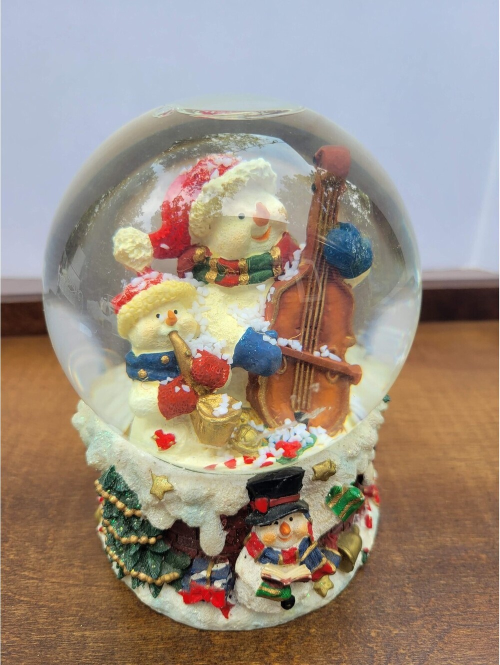 Christmas Glass Snow Globe Snowman Band Tree Presents Holiday Decor